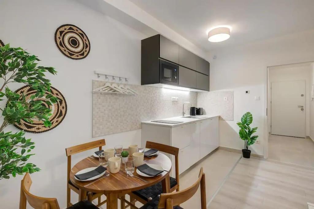 ブダペストTerrace Vista-Modern 2Br Retreatアパートメント エクステリア 写真