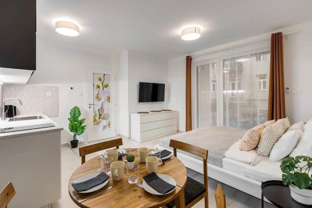 ブダペストTerrace Vista-Modern 2Br Retreatアパートメント エクステリア 写真